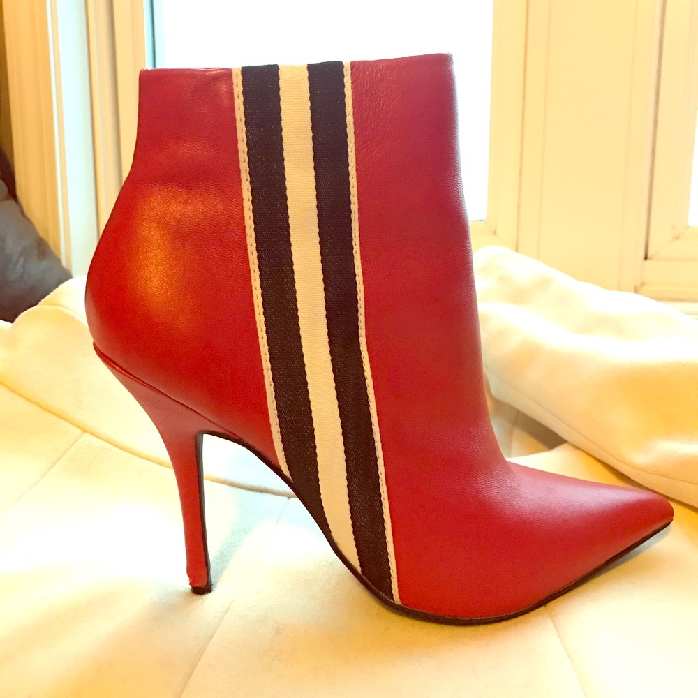 Heeled booties